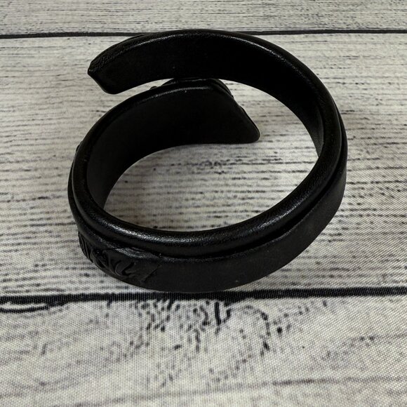 Handmade Black Sculpted Leather Bracelet Adjustable Cuff with Round Plastic Dome - Picture 3 of 6